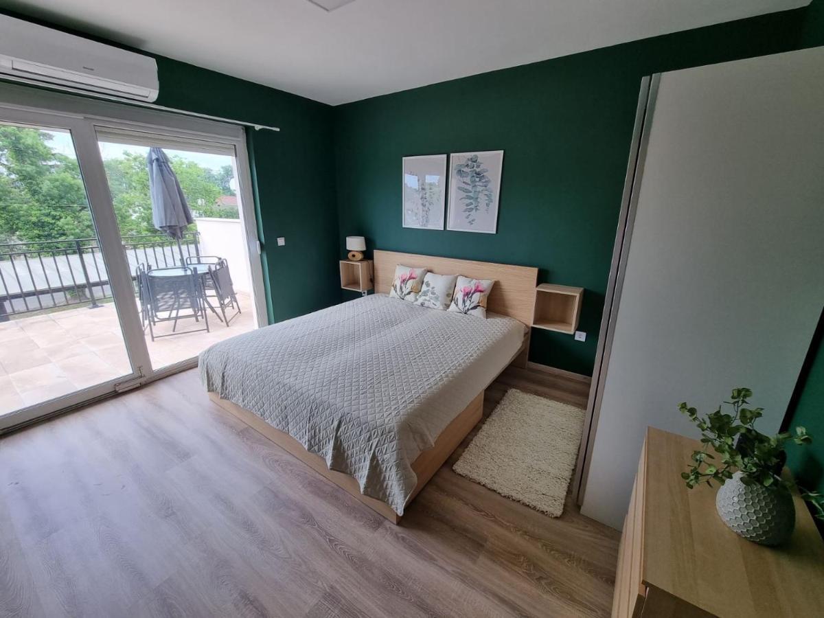 Bibi Terasz Apartman Балатонлеле Екстериор снимка